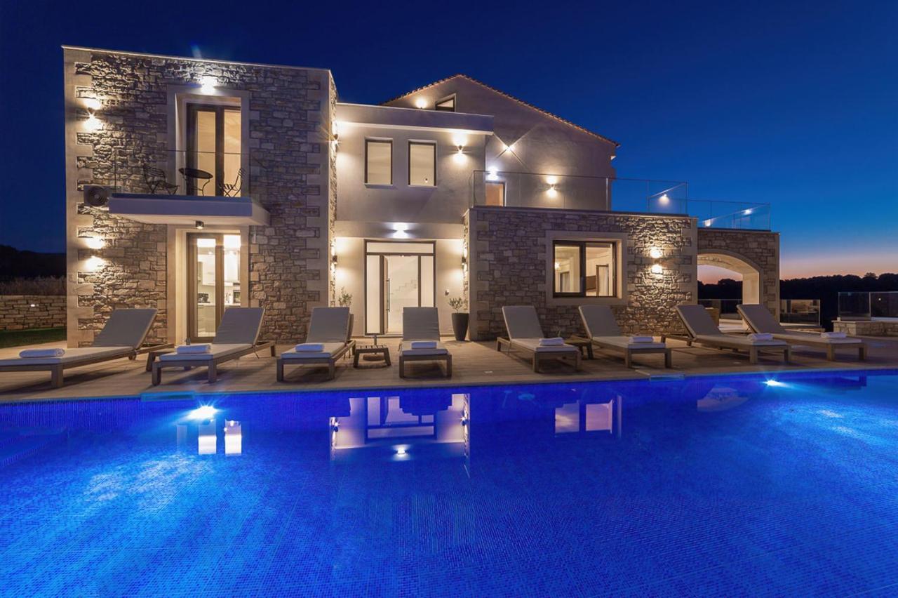 Grand Resort Villa Elefterna Exterior photo