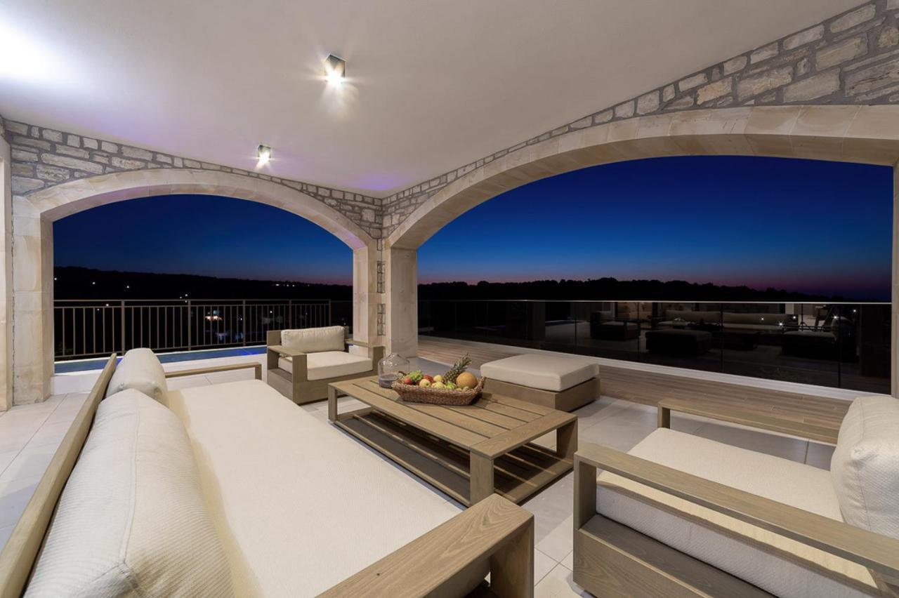 Grand Resort Villa Elefterna Exterior photo